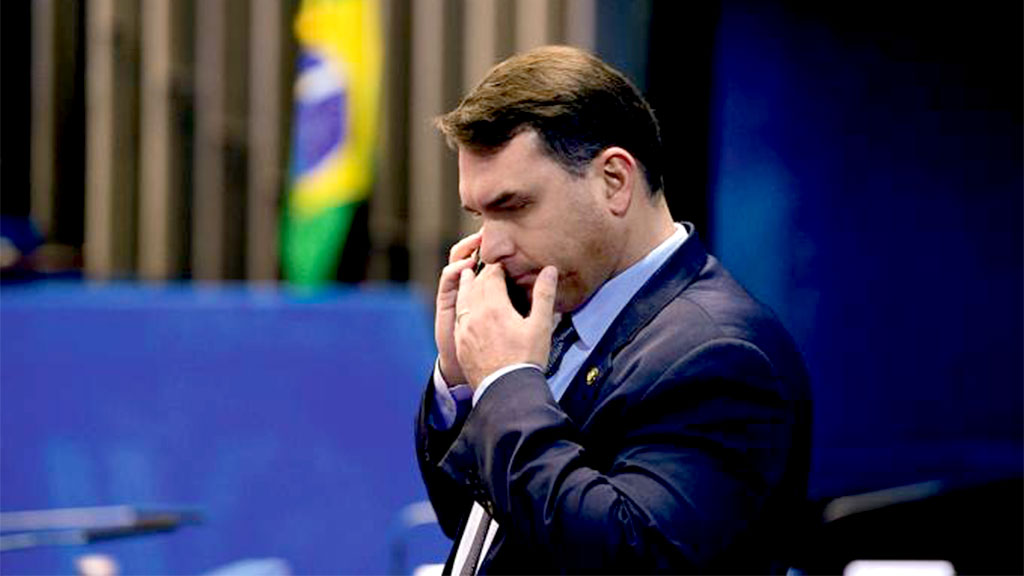 Flávio Bolsonaro interrompeu agenda para acompanhar pessoalmente as articulações contra o fim da escala 6×1.