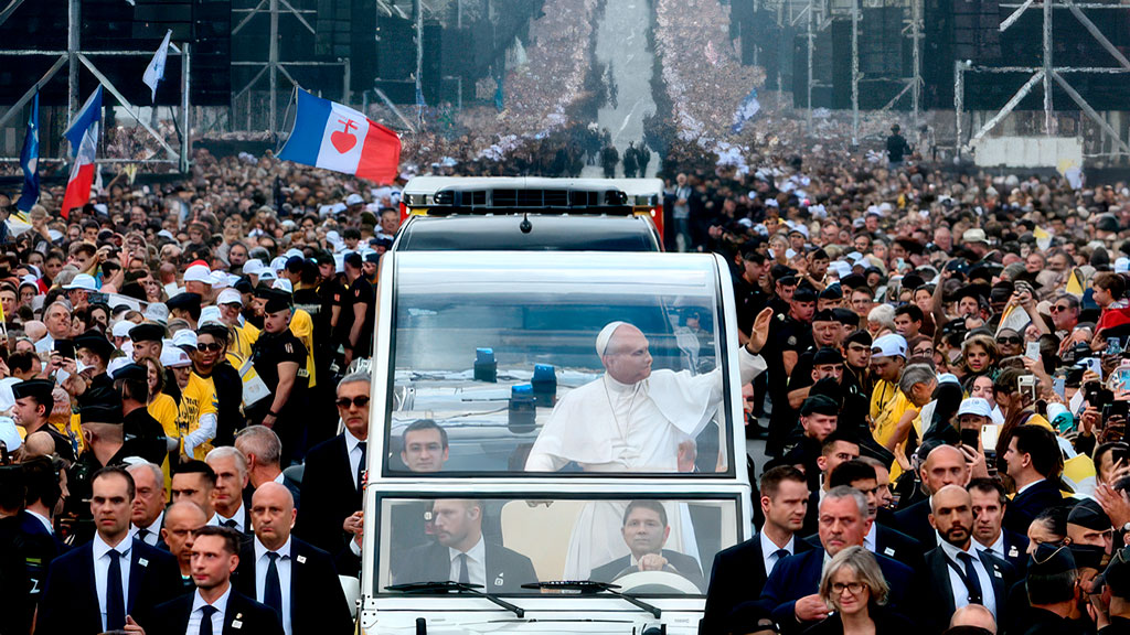 Papa Leão XVI, Paris